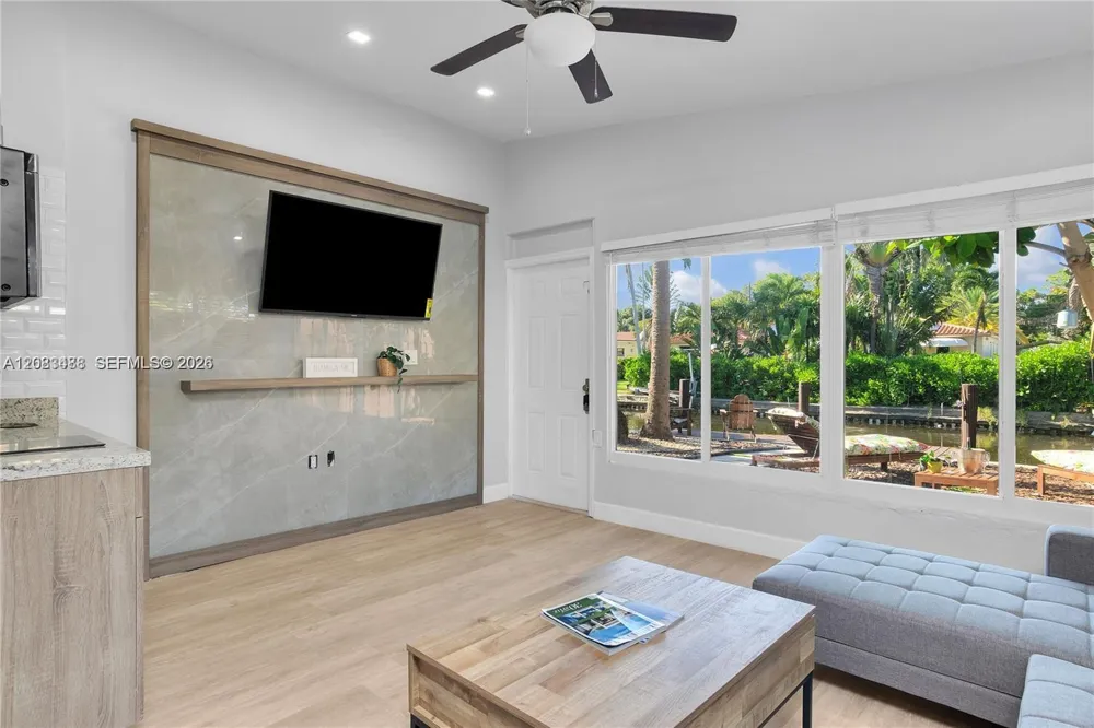 515 SW 12th St #2 Fort Lauderdale, FL 33315