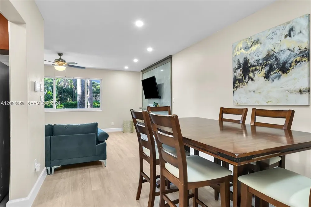 515 SW 12th St #2 Fort Lauderdale, FL 33315