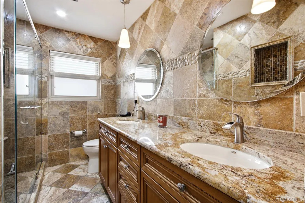4944 Peekskill Drive Sterling Heights City, MI 48310