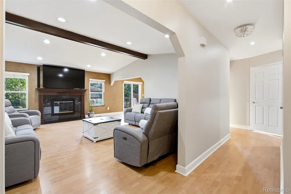 4944 Peekskill Drive Sterling Heights City, MI 48310