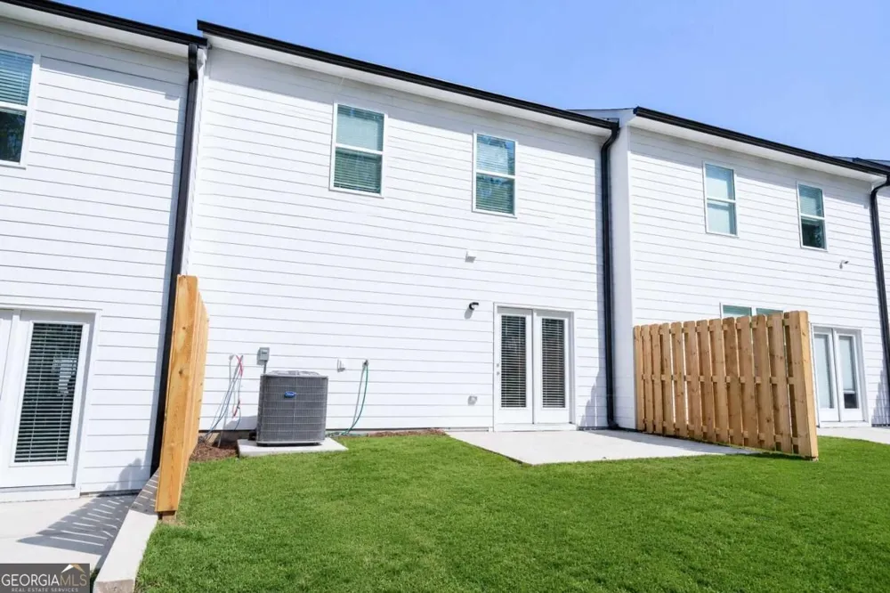 24 Berryville Dr Dawsonville, GA 30534