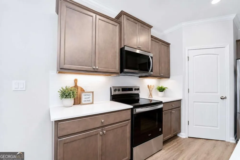 24 Berryville Dr Dawsonville, GA 30534