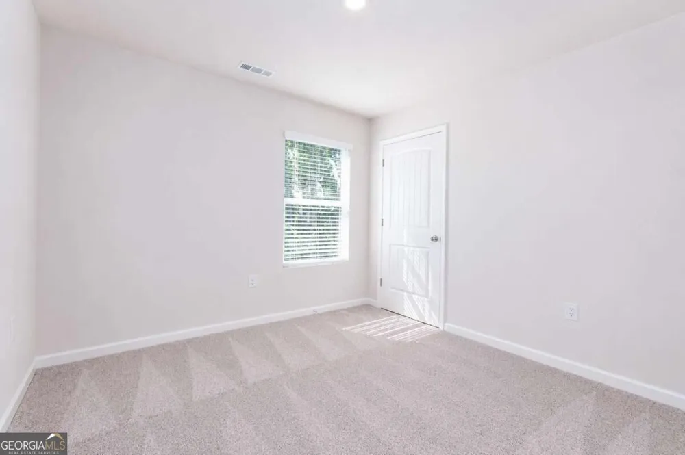24 Berryville Dr Dawsonville, GA 30534