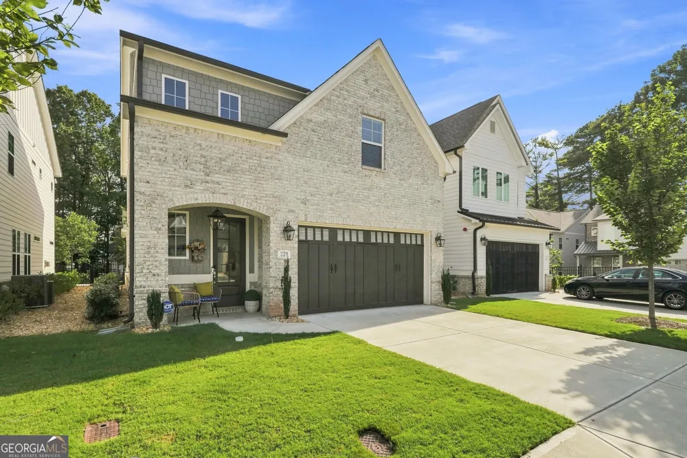 229 Scottsdale DR Marietta, GA 30064