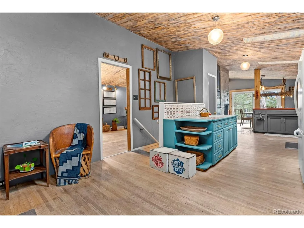 22937 Pawnee Road Indian Hills, CO 80454