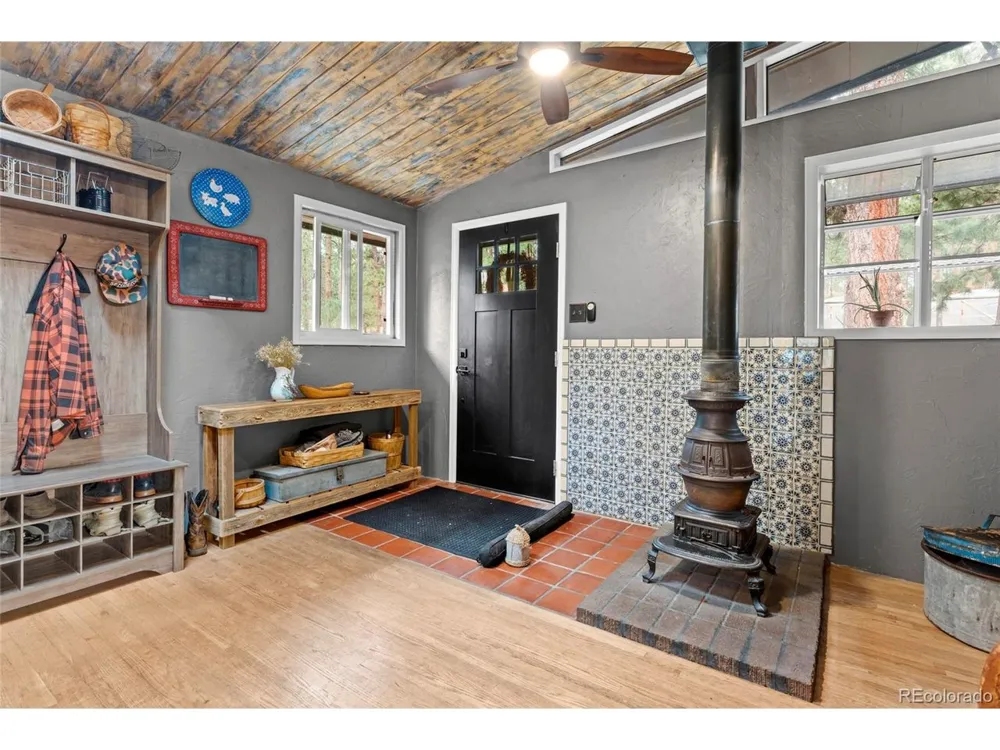 22937 Pawnee Road Indian Hills, CO 80454