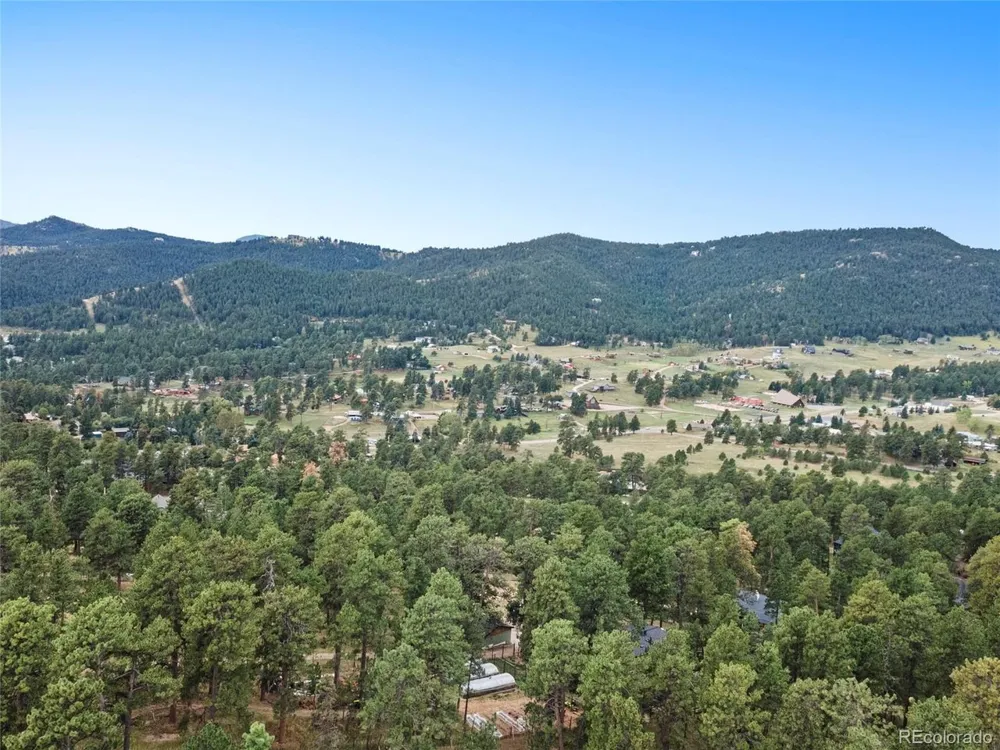 22937 Pawnee Road Indian Hills, CO 80454