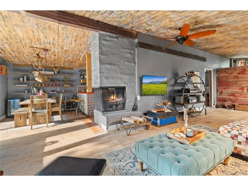 22937 Pawnee Road Indian Hills, CO 80454