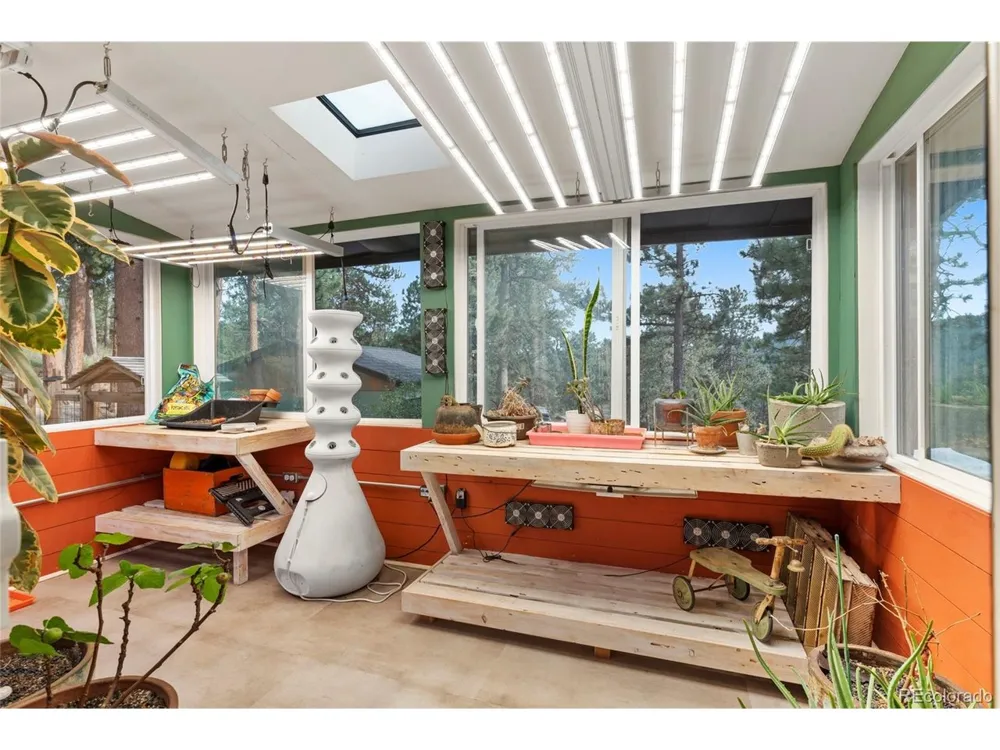 22937 Pawnee Road Indian Hills, CO 80454