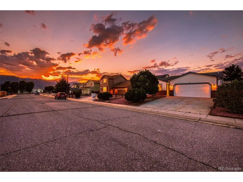950 Withington Drive Colorado Springs, CO 80911