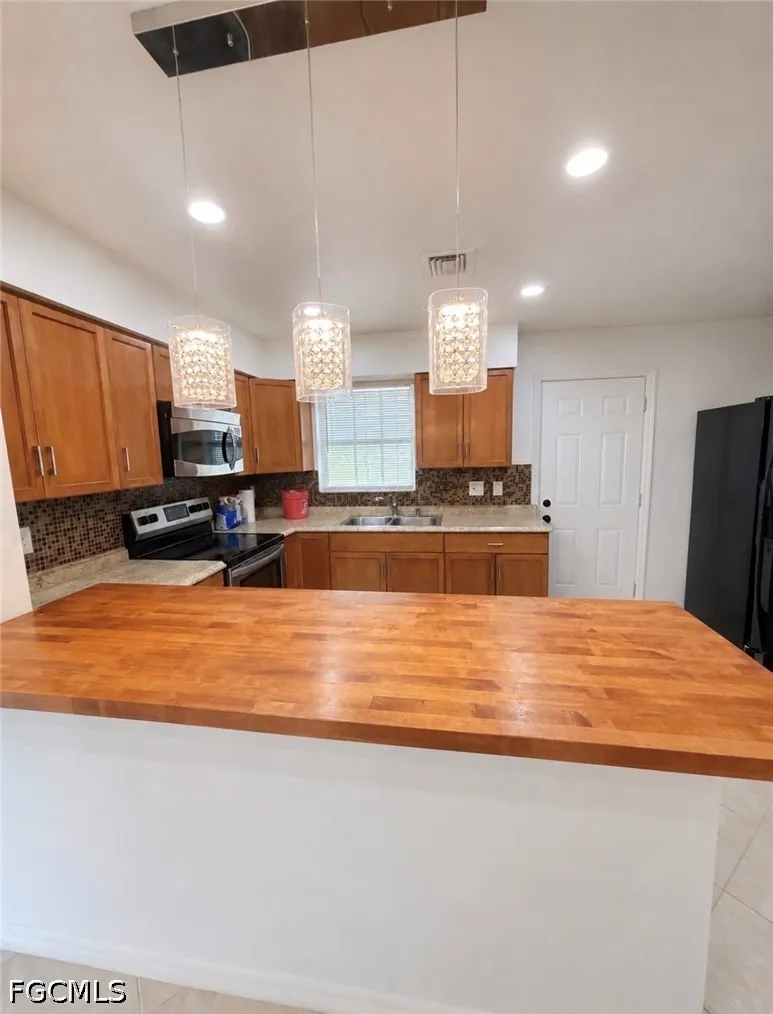 Arnold Drive Fort Myers, FL 33916