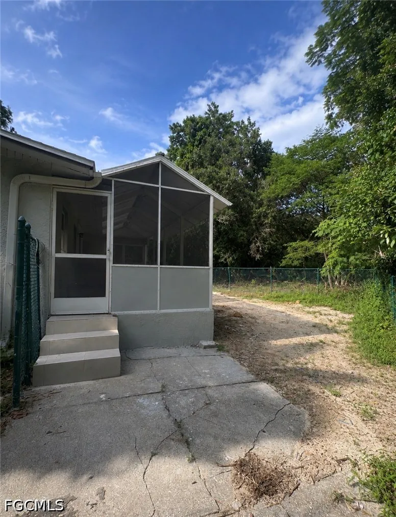 Arnold Drive Fort Myers, FL 33916
