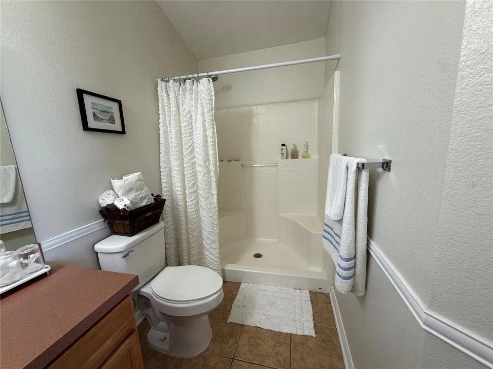 5727 VISTA LINDA DRIVE Orlando, FL 32822