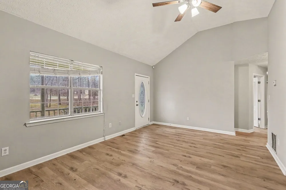 253 Ruth DR Newnan, GA 30265