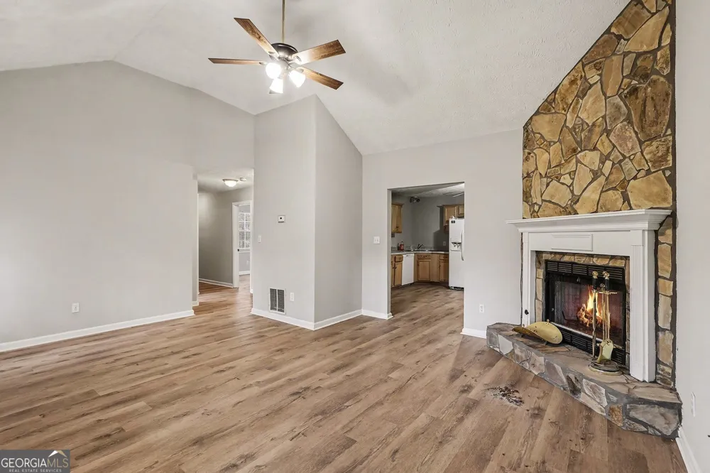 253 Ruth DR Newnan, GA 30265