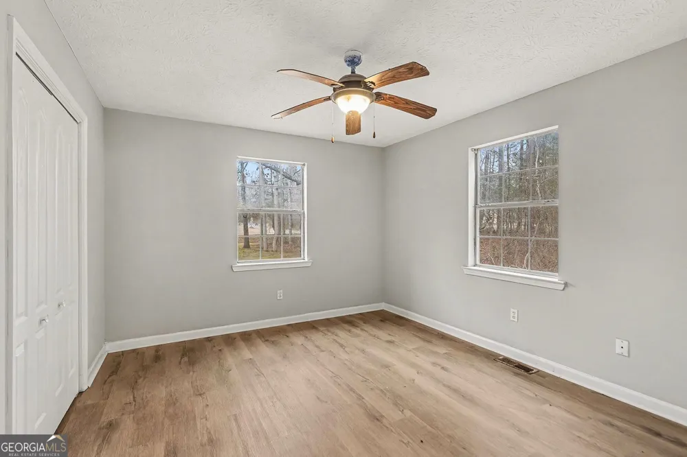 253 Ruth DR Newnan, GA 30265