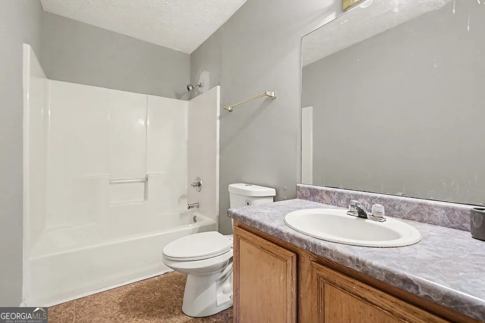 253 Ruth DR Newnan, GA 30265