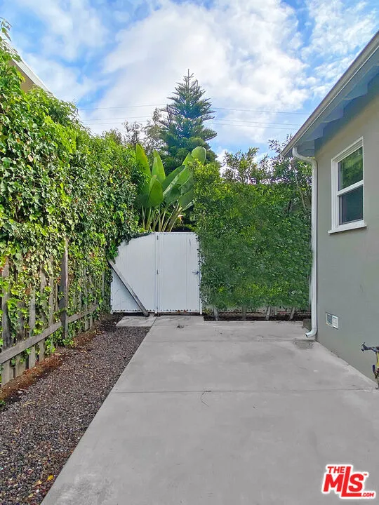 953 9th Street Santa Monica, CA 90403