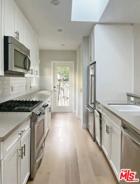 953 9th Street Santa Monica, CA 90403