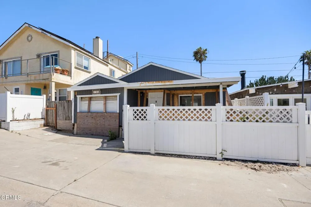 136 San Fernando Avenue Oxnard, CA 93035