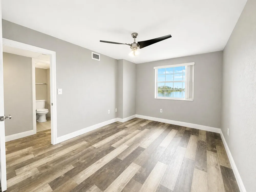 2831 Oakland Forest Drive #101 Oakland Park, FL 33309