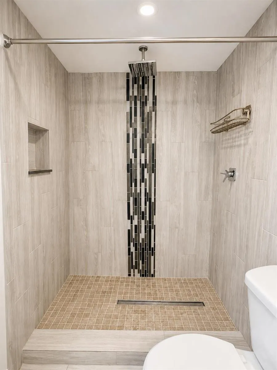 2831 Oakland Forest Drive #101 Oakland Park, FL 33309