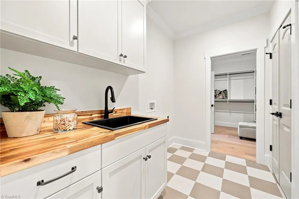 7417 KINGSLEY PLACE Stokesdale, NC 27357