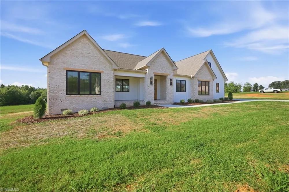 7417 KINGSLEY PLACE Stokesdale, NC 27357