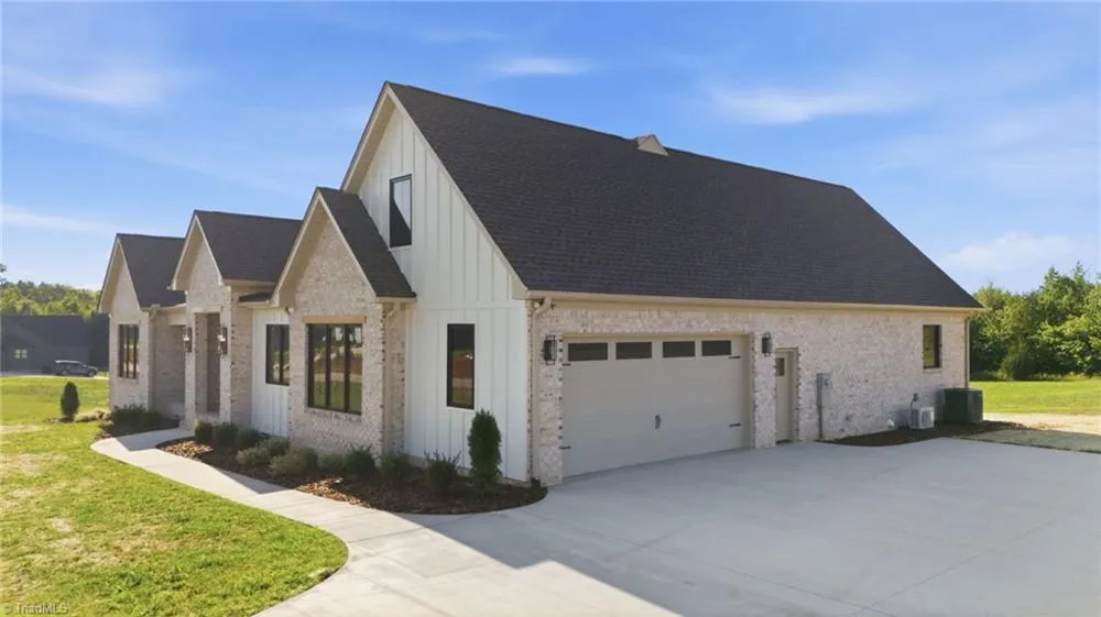 7417 KINGSLEY PLACE Stokesdale, NC 27357