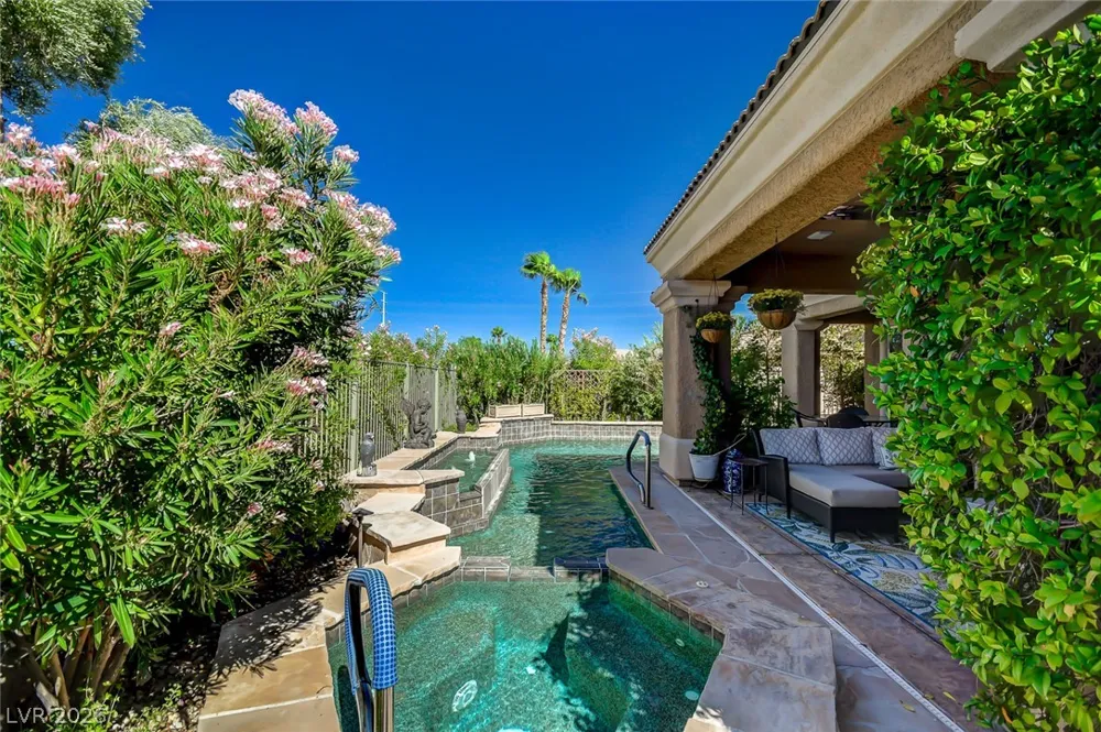 10266 Romantico Drive Las Vegas, NV 89135