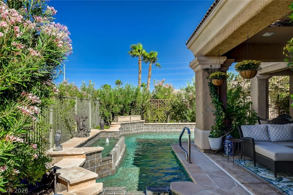 10266 Romantico Drive Las Vegas, NV 89135