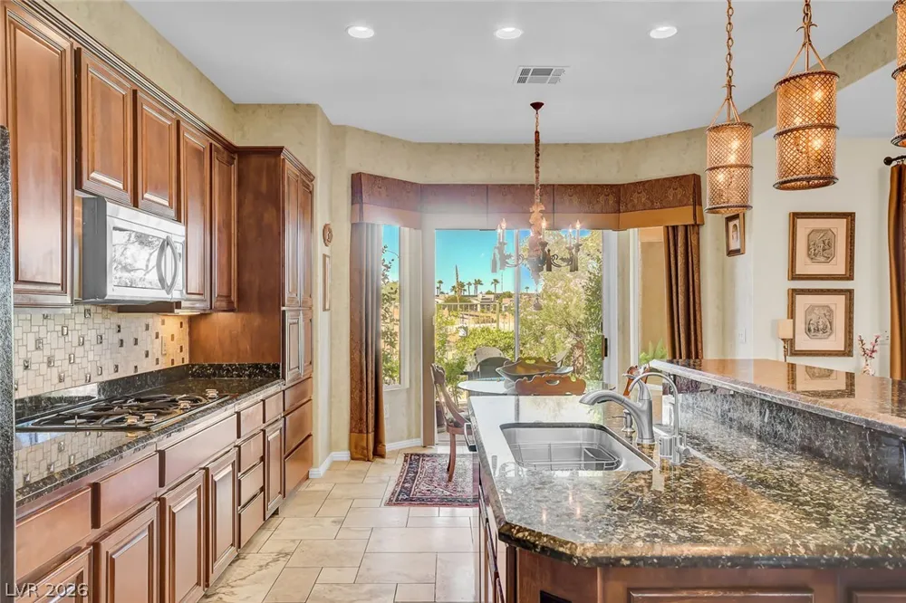 10266 Romantico Drive Las Vegas, NV 89135