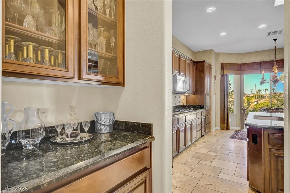 10266 Romantico Drive Las Vegas, NV 89135