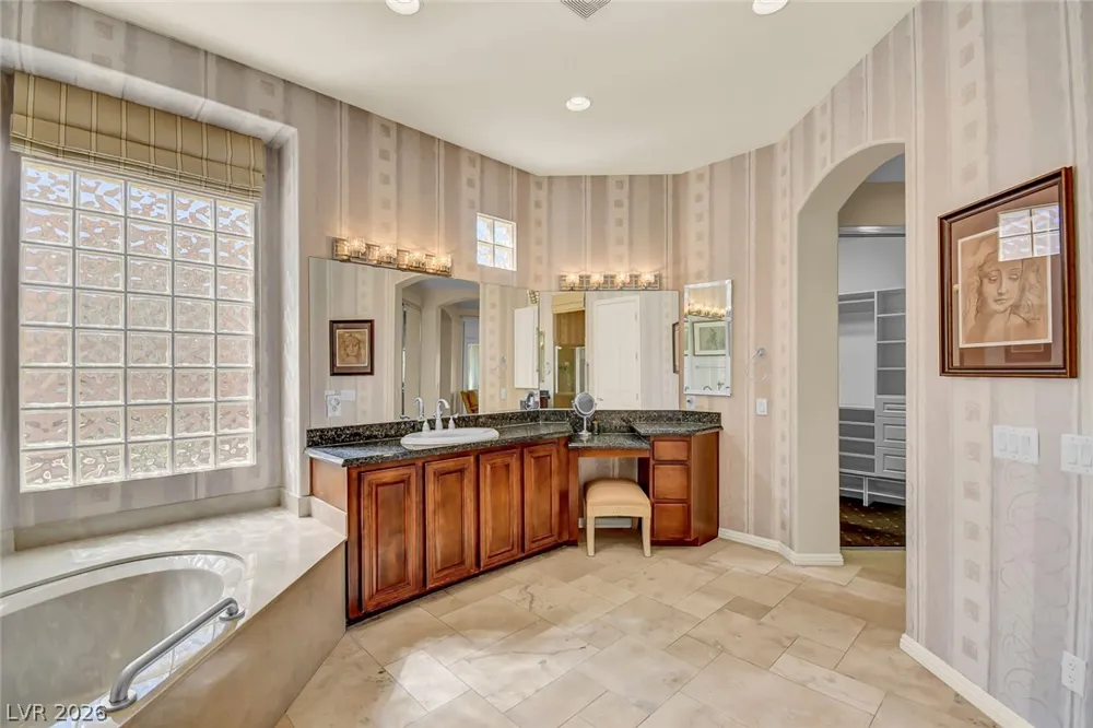 10266 Romantico Drive Las Vegas, NV 89135