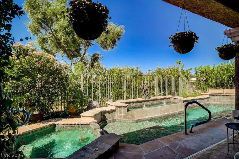 10266 Romantico Drive Las Vegas, NV 89135