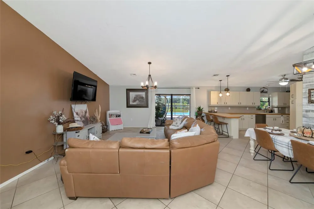 710 MYAKKA RD Sarasota, FL 34240