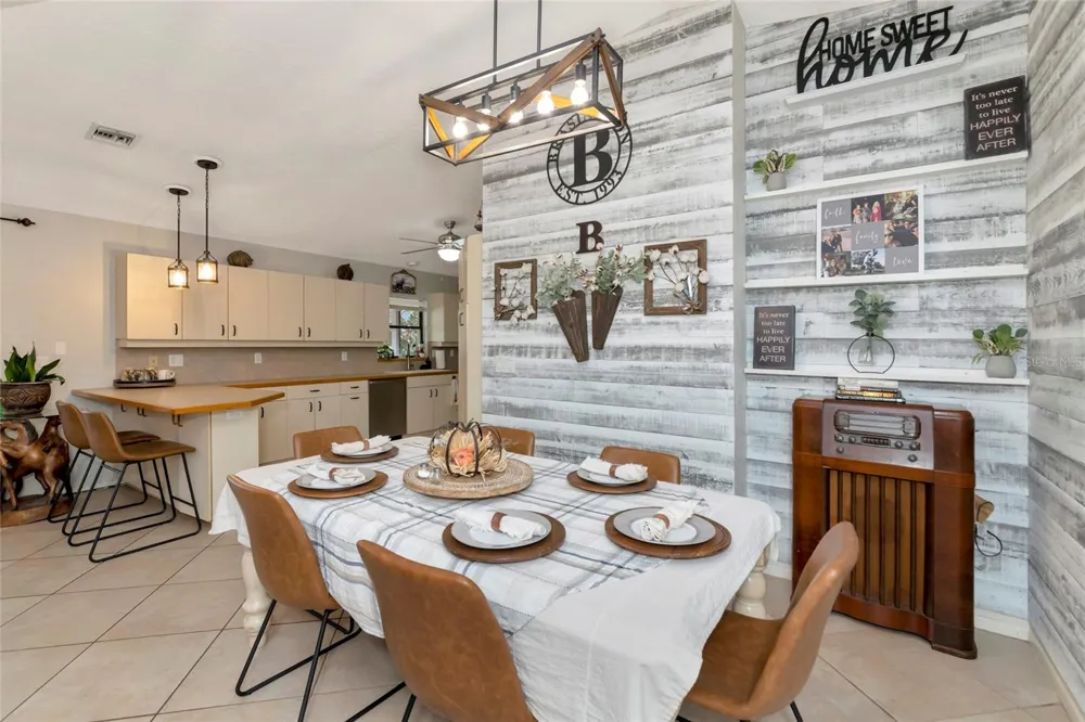 710 MYAKKA RD Sarasota, FL 34240