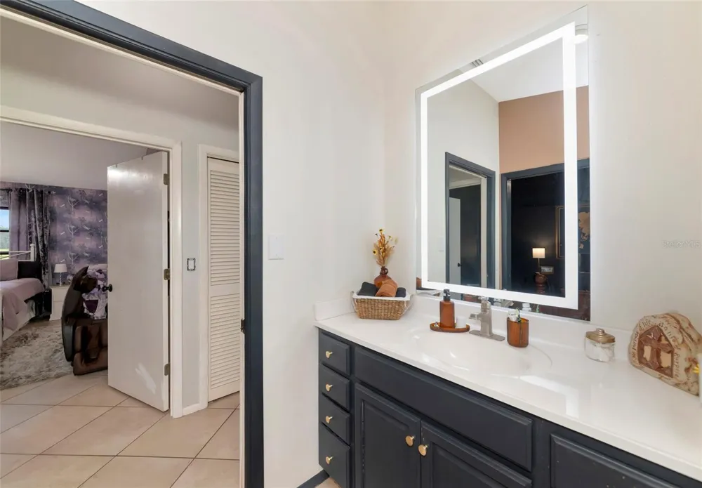 710 MYAKKA RD Sarasota, FL 34240