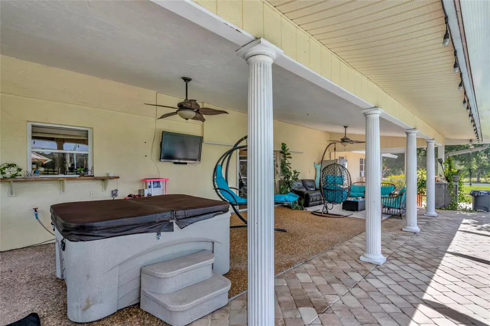 710 MYAKKA RD Sarasota, FL 34240