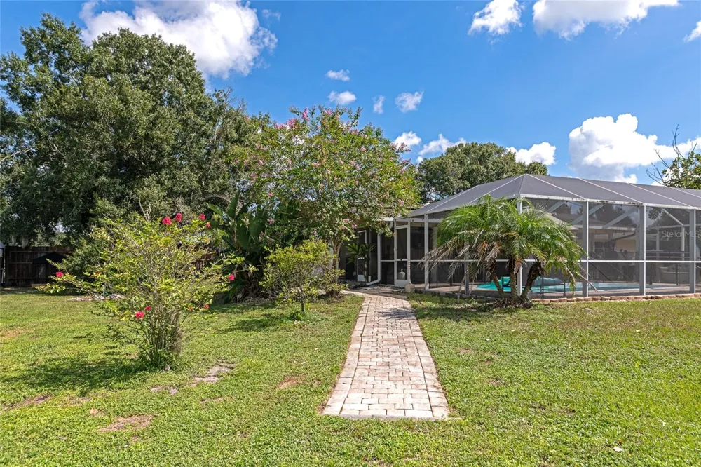 710 MYAKKA RD Sarasota, FL 34240