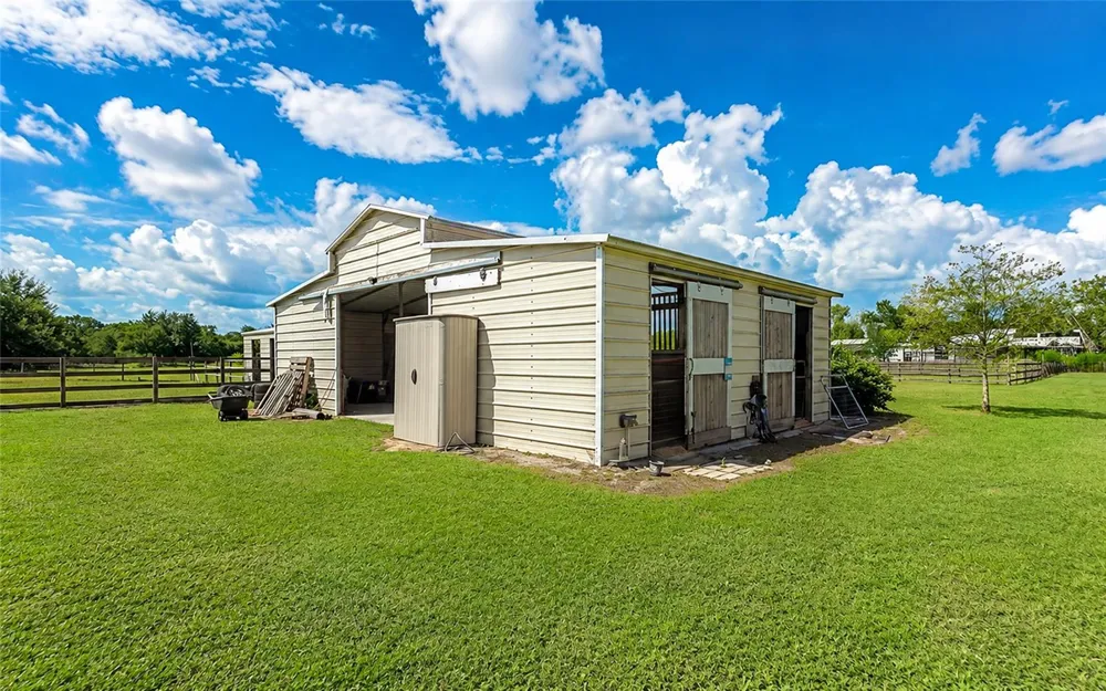 710 MYAKKA RD Sarasota, FL 34240