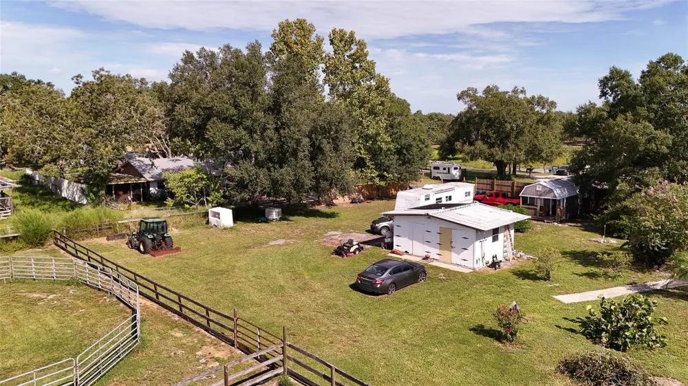 710 MYAKKA RD Sarasota, FL 34240