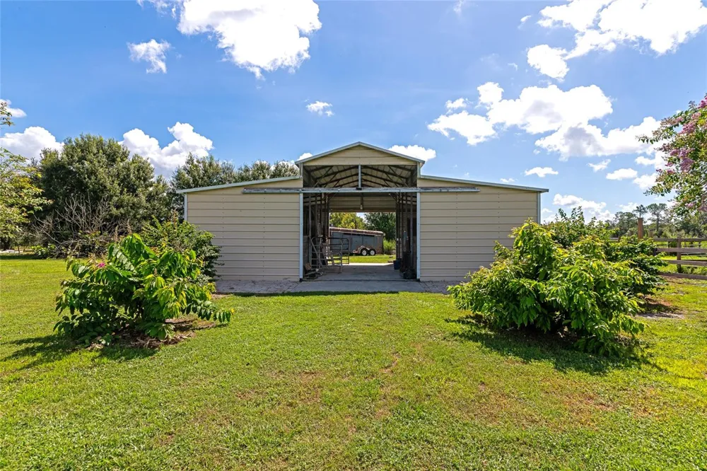 710 MYAKKA RD Sarasota, FL 34240