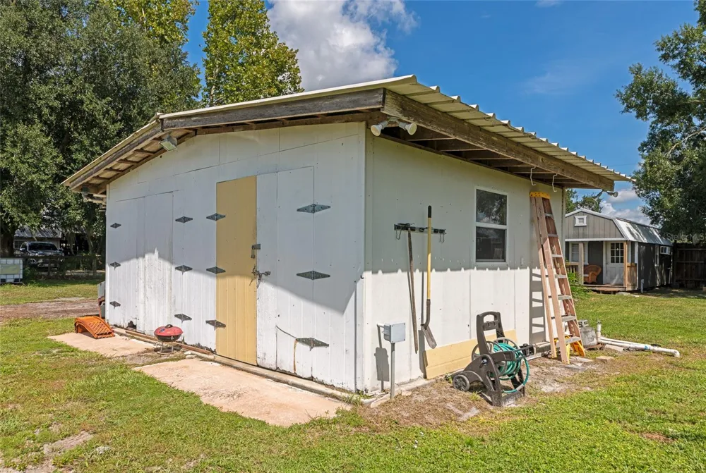 710 MYAKKA RD Sarasota, FL 34240
