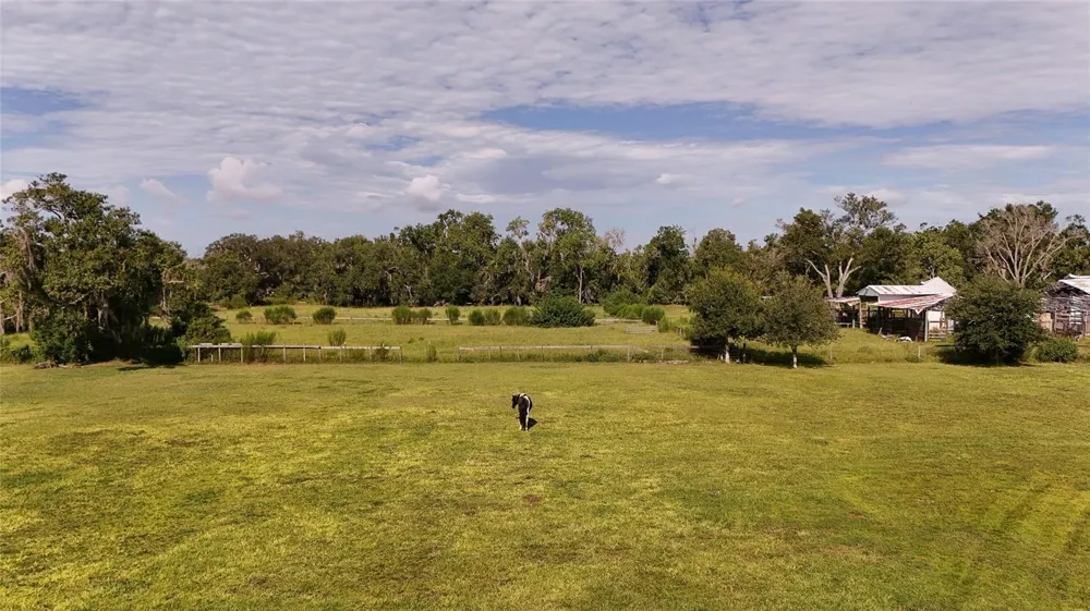 710 MYAKKA RD Sarasota, FL 34240