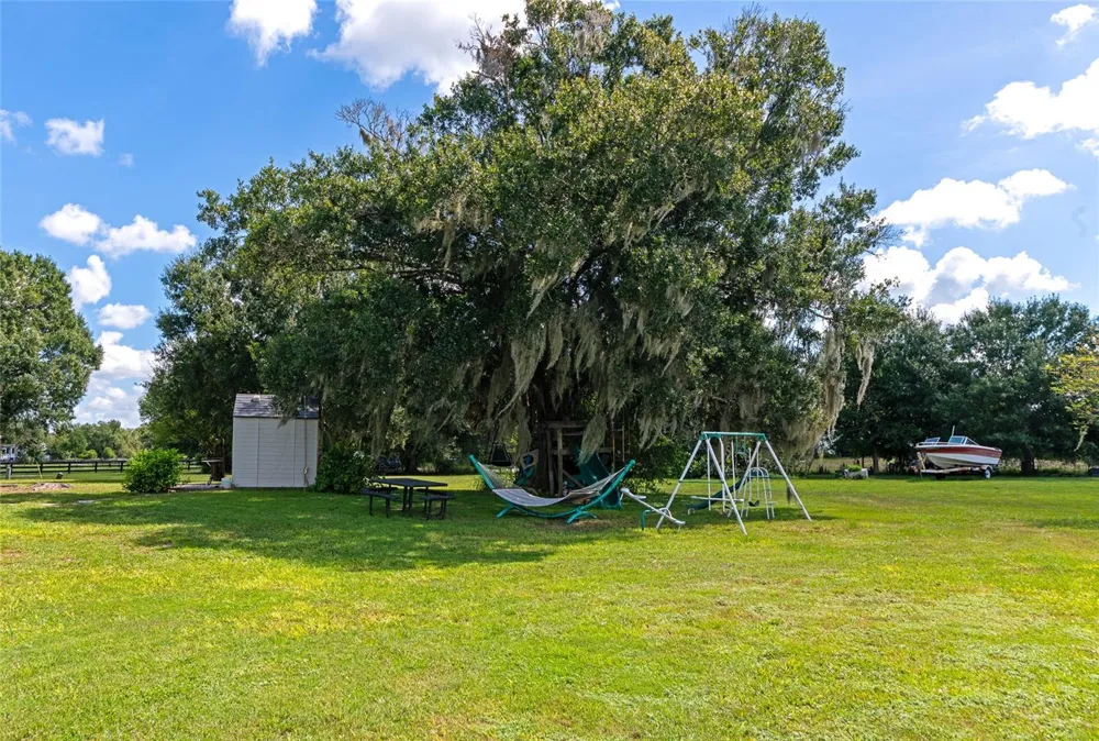 710 MYAKKA RD Sarasota, FL 34240
