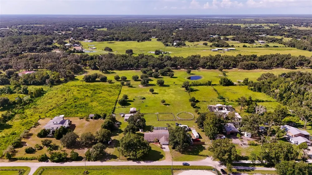 710 MYAKKA RD Sarasota, FL 34240
