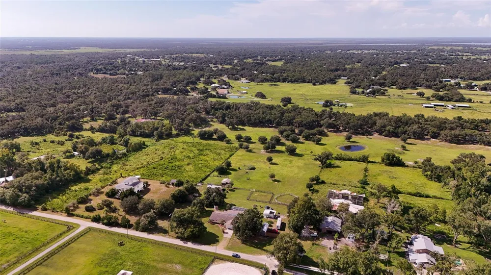 710 MYAKKA RD Sarasota, FL 34240