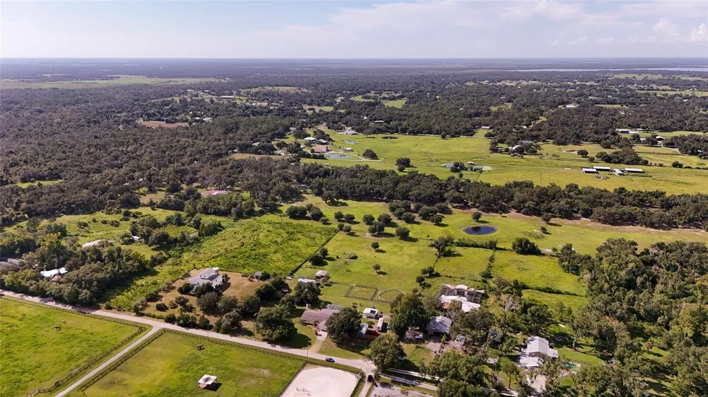 710 MYAKKA RD Sarasota, FL 34240
