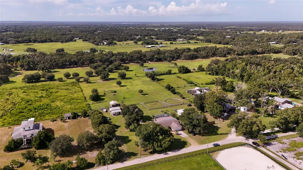 710 MYAKKA RD Sarasota, FL 34240